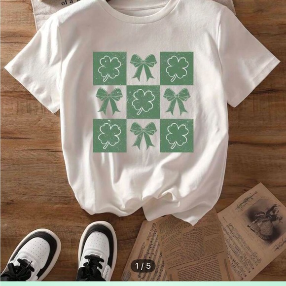 Saint Patty’s Bow T-Shirt - Picture 1 of 5